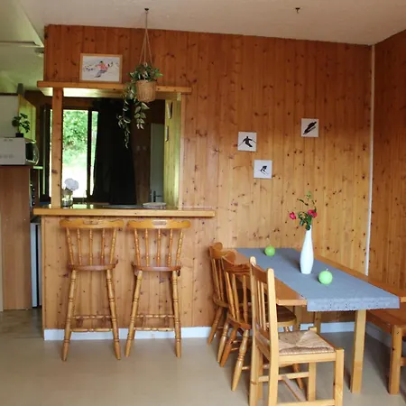 Les Lauriers Apartment *